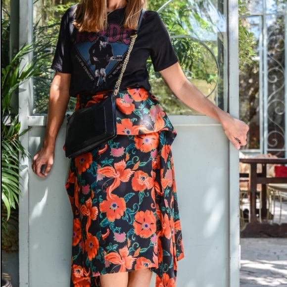 Zara | Floral Print Flowing Satin Midi Skirt size medium - Picture 5 of 11